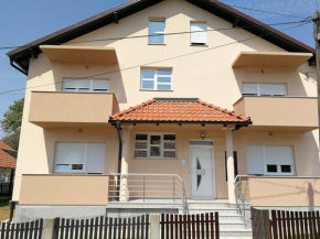 Гостиница Apartments Vila Lefkada  Аранджеловац